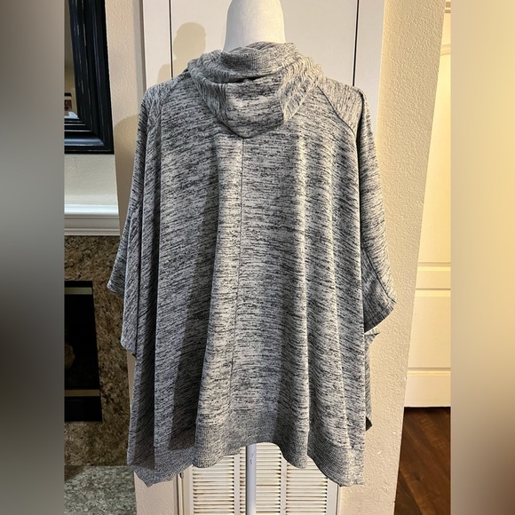 Athleta Blissful Hooded Poncho Oversized Heathered Gray size S - Picture 4 of 6